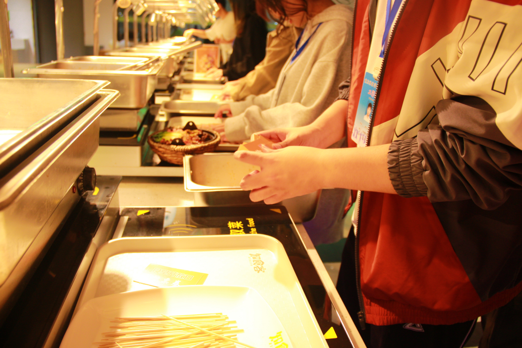 绝绝子~白嫖知食客餐厅“食堂开放日”_腾博会官网丨食堂团餐丨食堂承包丨学校食堂承包丨重庆食堂承包丨