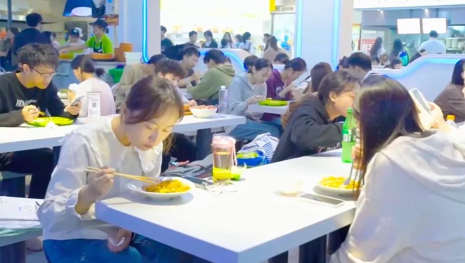第五站 I 西南大学楠园星空食堂的“柿子”争取战_腾博会官网丨食堂团餐丨食堂承包丨学校食堂承包丨重庆食堂承包丨